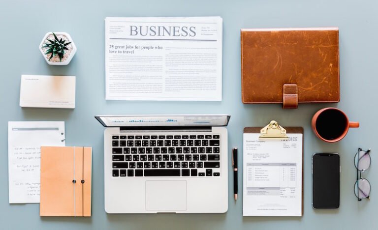 Dreading Winter? 5 ways to Set Your Desk Up for Success - FluidStance