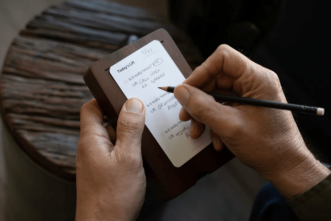 The Mental And Emotional Benefits Of Journaling For Busy Professionals - FluidStance