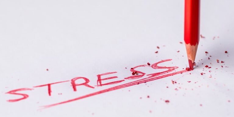 8 Ways to Destress During the Workday - FluidStance